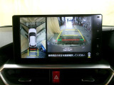 バックモニター付。車両後方の映像をナビ画面に表示し、駐車などの後退操作をサポートします。