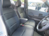 乗り降りしやすい運転席&フロアマット付き♪◎掲載後すぐに販売が決まってしまう場合もございますのでご来店前にお電話でご予約を頂ければ幸いです。
