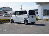 大口なトランクルームです。幅広で荷物の出し入れが簡単になります!