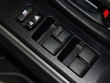 電動格納式ドアミラー・パワーウインドウを装備しています。