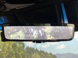【デジタルインナーミラー】後席の大きな荷物や同乗者で後方が確認しづらい時でも安心!カメラが撮影した車両後方の映像をルームミラー内に表示。クリアな視界で状況の確認が可能です!