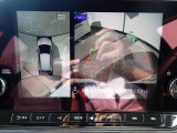 まるでお車を真上から見下ろしたかのような映像をナビに映し出してくれますので狭い駐車場でも周囲を確認する事が出来ますので非常に安心です♪