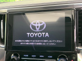 【ナビ機能付き9型ディスプレイオーディオ】ナビ機能搭載の他、お持ちのスマートフォンと連携して、ナビやbluetoothでの音楽再生が可能です♪デザインはもちろん操作性も良好!