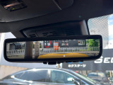 【デジタルインナーミラー】後席の大きな荷物や同乗者で後方が確認しづらい時でも安心!カメラが撮影した車両後方の映像をルームミラー内に表示。クリアな視界で状況の確認が可能です!