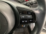 【アダプティブ・クルーズ・コントロール】予め設定した車速内でクルマが自動的に加減速。 前走車との適切な車間距離を維持しながら追従走行し、高速道路でのドライバーの疲労を軽減してくれる嬉しい機能付♪