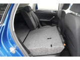 【分割可倒式リヤシート】積み荷の大きさや形に合わせた多彩なアレンジが可能です。