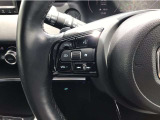 【ステリモ】ステアリングリモコンスイッチにてオーディオ操作可能となっており、運転にも集中できます。少しでも視線移動を減らし事故に遭う確率を下げます。
