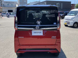 プライバシ-ガラスが装備されています。外を見るときは気にならずに、後方車両から車内が見えにくい設計です。