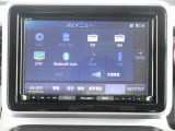 ラジオ・テレビ/Bluetoothオーディオ、その他アプリケーションなどの機能で楽しむことができます。