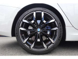 【BMWアロイホイル】軽量かつ強度に拘ったアロイホイル。走行性能ポテンシャルを引き出す設計。