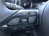 【ステアリングスイッチ】左です。ハンドルから手を離さず、運転に集中したまま手元でオーディオ操作等ができます。