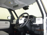 見通しのよいすっきりとした視界で、誰でも運転しやすいです。運転のしやすさは疲れにくさにも繋がりますよ♪