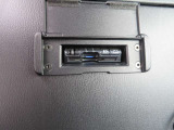 運転席の裏側にETCが装備されています。ご利用の際には再セットアップが必要です。