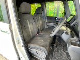 運転席シート廻りは使用感も少なく、良好な状態となっています。丁寧に使われていたことがよくわかりますね。