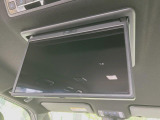 【13.2型フリップダウン】大画面モニターで後席でもエンタメをお楽しみいただけます。家族や友人とお出かけする機会が多い方に大人気です♪