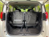 普段のお買い物や通勤、送迎等に十分な荷室スペースを確保しております。セカンドシートを倒すと、大きな荷物の積載も可能です♪