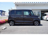いつもドライバーを見守ってくれる目に見えないパートナー ホンダセンシング。常に「単眼カメラ」と「ミリ波レーダー」で周囲の状況を認識しドライバーをサポート。運転がもっと安心にもっと快適になります。