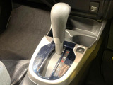 【フロアCVT】無段階変速機能でスムーズな走行をお楽しみいただけます♪エンジンパワーを無駄なく車輪に伝えるから低燃費にも貢献!