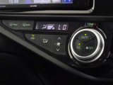 車内を快適に、オートエアコンを装備しています。
