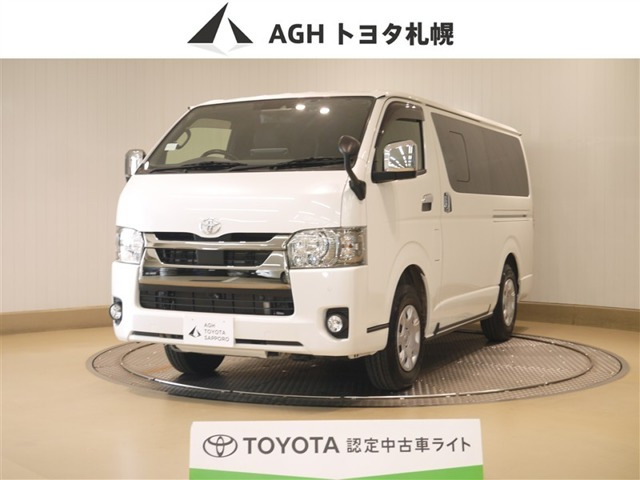 トヨタ ハイエースバン 