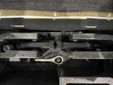 タイヤジャッキ装備しています。