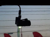前方・後方の映像を高画質で記録し、事故やあおり運転など万が一の際の状況確認に役立ちます。車両との高い適合性と純正ならではの安心品質で、毎日のドライブをしっかりサポートします。