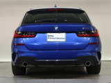 BMWのお車は、走行の安定性とコーナリングの良さを追求し、思い通りにハンドルの操作可能です。試乗車もご用意しておりますので、ぜひ&ldquo;駆け抜ける歓びをご体感ください!
