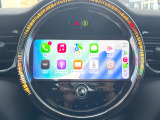 ●Apple Car Play:スマホとの有線接続で、ナビ・オーディオ再生などスマホのアプリ機能が画面でも使える便利機能です!