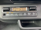 運転中の操作も簡単に出来る、オートエアコンです!