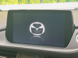 【メーカー純正ナビ】インテリアに溶け込むスタイリッシュな「専用設計」メーカーナビを装備♪視認性や操作性など基本性能にも優れ、より上質なカーライフをお楽しみいただけます。