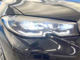 ●LEDヘッドライト:夜間走行時も良好な視界を確保し安心して運転できる高輝度LEDヘッドライトを装備!点灯速度が早く、消費電力も抑えられています。