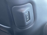 【シートヒーター】背中やお尻等を、エアコンが効くより前に素早く快適に温めます!!