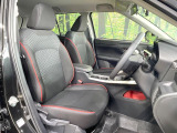 運転席シート廻りは使用感も少なく、良好な状態となっています。前オーナー様が丁寧に使っていたことがよくわかりますね。