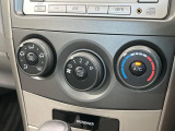 寒い冬も暑い夏も全席に快適な空調を届けてくれる、ダイヤル式エアコンを装備♪