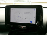 DCM(専用通信機)を装備したコネクティッドナビです。なおT-Connect契約により、令和11年3月まで無償でのご利用が可能です。詳しくは営業スタッフにお問い合わせください。