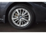 純正16インチアルミホイール/タイヤサイズは205/55R16です