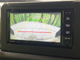 【バックカメラ】駐車時に後方がリアルタイム映像で確認できます。大型商業施設や立体駐車場での駐車時や、夜間のバック時に大活躍!運転スキルに関わらず、今や必須となった装備のひとつです!