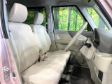 運転席シート廻りは使用感も少なく、良好な状態となっています。丁寧に使われていたことがよくわかりますね。