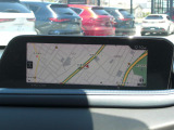 マツダコネクトの8.8インチワイドセンターディスプレイです。『Android Auto』『Apple CarPlay』や独自のコネクテッドサービスに対応したインターフェイスシステムです。