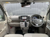 広々とした視界を体感できます。運転が楽しくなりますね。
