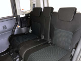ゆとりある広々とした車内空間は、ドライブを始め買い物やレジャーなど、幅広く活躍します。一人でもみんなとでもお出かけを楽しみましょう!