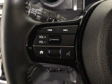 ステアリングリモコンは、運転中でも簡単に音量調整やチャンネル変更もできます!わき見運転防止にもつながるので安心です♪