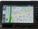 ワイド画面で見やすい、メモリーナビ付きです。