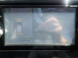 まるでお車を真上から見下ろしたかのような映像をナビに映し出してくれますので狭い駐車場でも周囲を確認する事が出来ますので非常に安心です♪