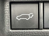 【パワーバックドア】スマートキーや運転席のボタンを押すだけでリアゲートが自動開閉!荷物を持っているときなど、リアゲートを閉めるのにとても便利な機能です!
