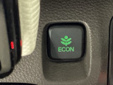 ★ECONスイッチ★ エコドライブを加速しよう!スイッチをONにすると、運転の仕方によるロスを抑え込み燃費をよくするようクルマが頑張ります(*^ー^*)燃費向上にチャレンジ♪