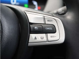 ◆アダプティブクルーズコントロール◆予め設定した車速内でクルマが自動的に加減速。前走車との適切な車間距離を維持しながら追従走行します。【LKAS】車線維持支援システムでステアリング操作を支援。