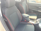 運転席シート廻りは使用感も少なく、良好な状態となっています。前オーナー様が丁寧に使っていたことがよくわかりますね。