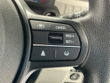 【アダプティブ・クルーズ・コントロール】予め設定した車速内でクルマが自動的に加減速。 前走車との適切な車間距離を維持しながら追従走行し、高速道路でのドライバーの疲労を軽減してくれる嬉しい機能付♪