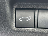 【パワーバックドア】スマートキーや運転席のボタンを押すだけでリアゲートが自動開閉!荷物を持っているときなど、リアゲートを閉めるのにとても便利な機能です!